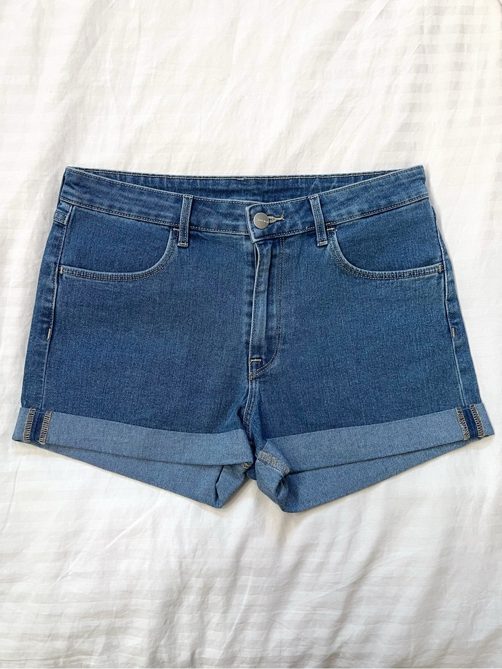 H&M - Stretch Denim Cutoff Shorts with Cuffs | Size 6, Medium Wash Blue